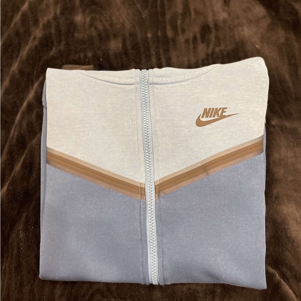 XL kids Nike tech hoodie - Picture 1 of 2